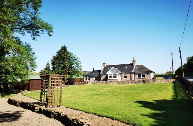 Private peacefull pet friendly converted country cottage