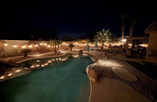 Private Pool & Backyard, Fully Furnished 3-bed/2bath in San Tan Valley!