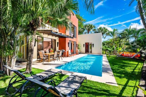 Private Pool Bbq, Fast Wifi Alarm Close To Beach