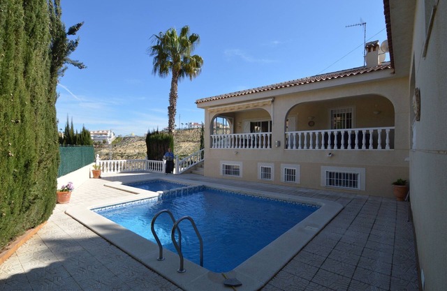 Private Pool Villa Near Golf