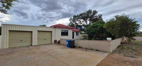 Private room for couple in Esperance
