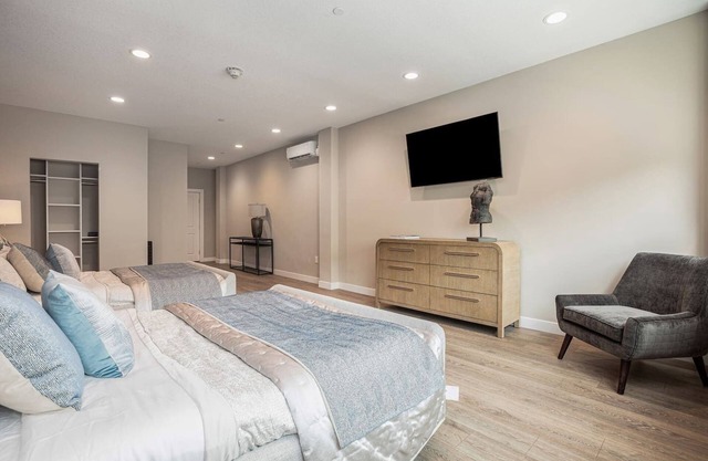 Private Room, Kitchen & Bathroom
