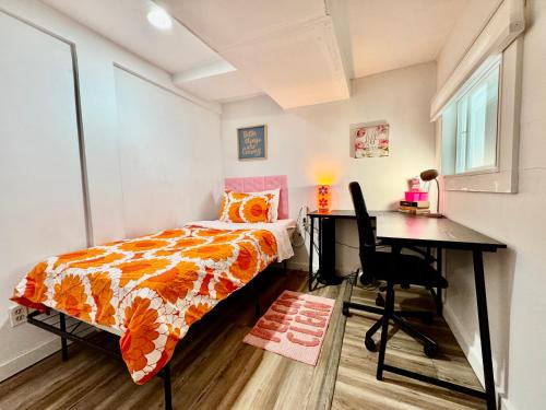 Private Room on the 1st Floor with Shared Bathroom near Airport and Downtown Seattte
