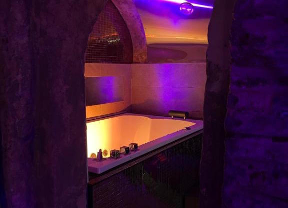 Private Room & Spa avec jacuzzi privatif