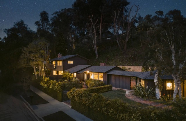 Private Santa Monica Canyon Retreat on Double Lot