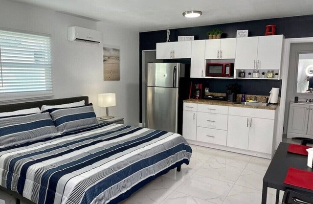 Private Studio, 5 minutes to everything in Miami