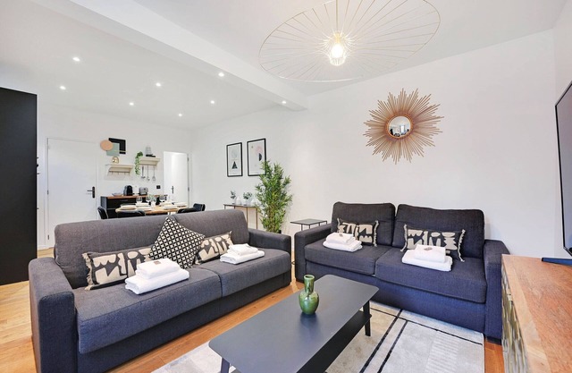 Private terrace apartment -1BDR/6P-SacrÃ©-CÅ“ur