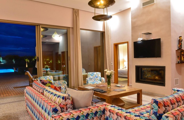 PRIVATE VILLA AREA