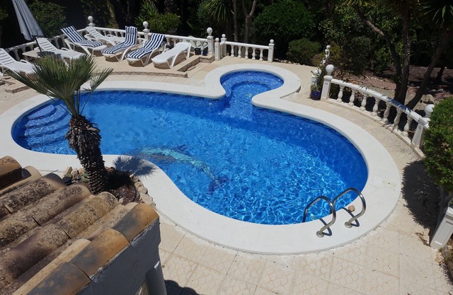 Private Villa With Pool And Jacuzzi, Exotic Garden And Air-con