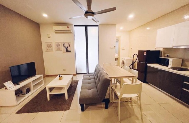 PROMO Connected Train 2 Bedroom ABOVE MALL 289