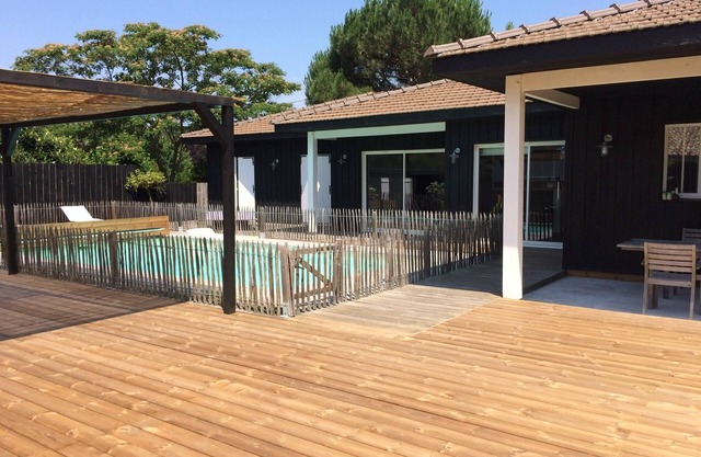 PROMO SEM 14 JUILLET MAISON DU BASSIN AVEC PISCINE chauffée et cloturée
