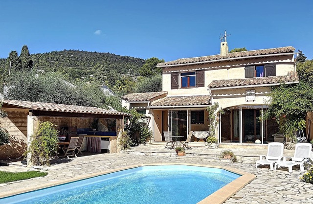 Provencal villa with private pool