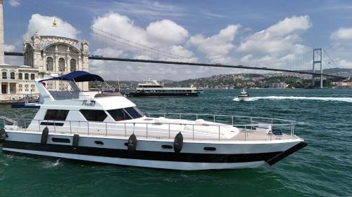 Pruva Yacht