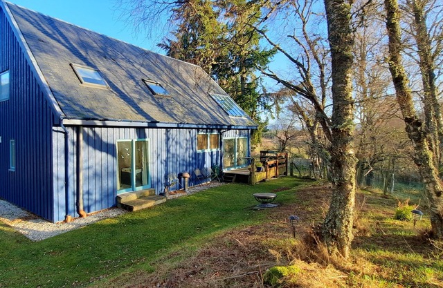 Ptarmigan Cottage - a cottage that sleeps 6 guests in 3 bedrooms