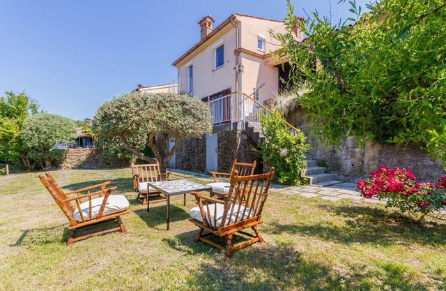 Punta House - Four Bedroom Apartment, Sleeps 8