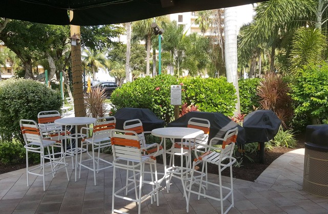 Punta Rassa Condo - Outstanding Waterfront View of Sanibel Island!