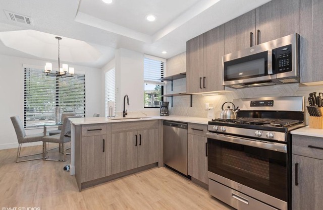 Pure Suites Furnished Two Bed Apts Pool Gym Scottsdale Quarter Kierland Commons