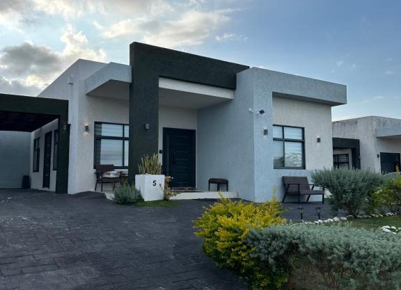 Pyramid Villa 5