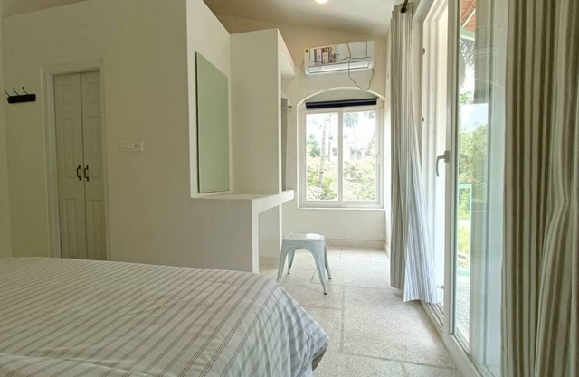 Quaint 1 bed apartment in a villa at Beseco bnb.n