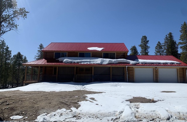 Quaint Cabin in the Woods by Mount Elbert & Pet friendly
