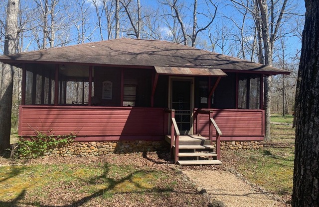 Quaint Little Porch Cottage
