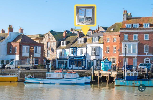 Quay View Apartment - Four Bedroom Apartment, Sleeps 8