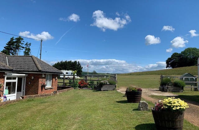 Queen Bower Farm Lodge