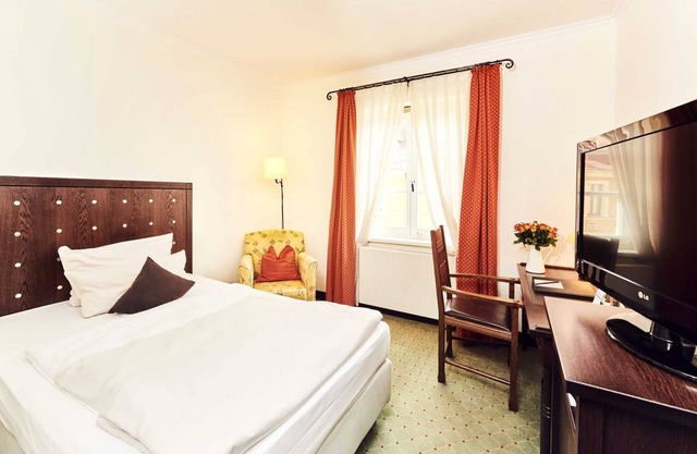 Queen-size bed - Comfort room - Best Western soibelmanns Wittenberg