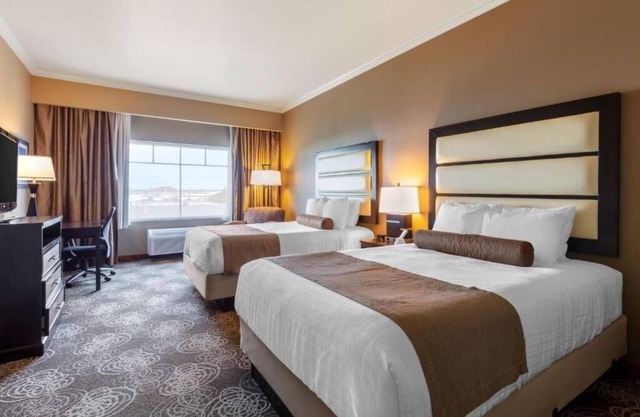 Queen Suite Near Curtiss Mansion MIA