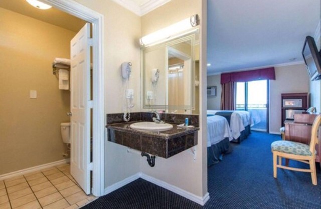 Queencity Inn