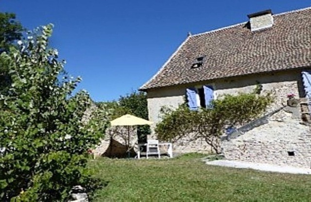 Quercy house in nature