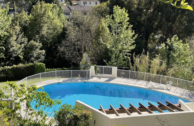 Quiet apartment, close to town center, very nice view