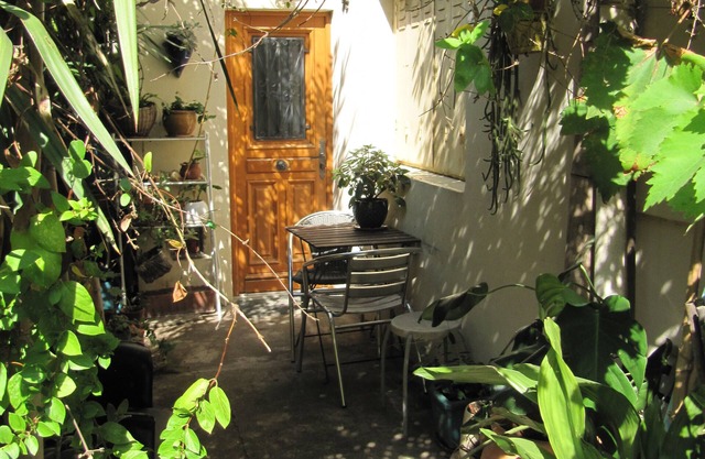 Quiet apartment in the heart of the Fine Arts.