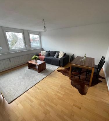 Quiet Center Apartment - 10 min to Center & Oktoberfest - Free Parking - near Nymphenburg Palace & Botanical garden