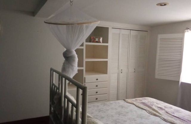 Quiet, charming 2-bedroom apartment with AC, WiFi in lovely Fort Jeudy