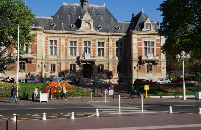 Quiet, charming and comfortable 2-bedroom apartment 50m from metro line 4