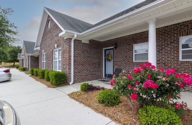 Quiet Condo Between Carolina Beach and Downtown ILM - 2 Beds 2 Baths Sleeps 3