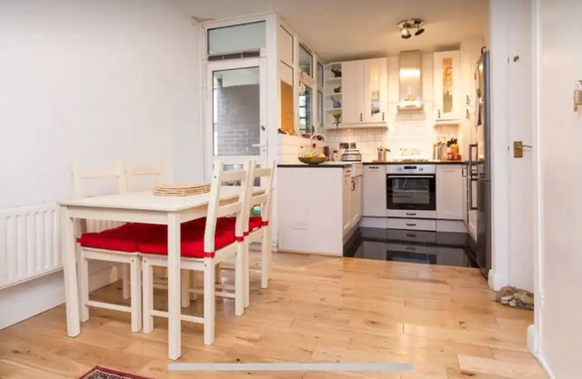 Quiet & Cosy 1BD Flat with Balcony - Tufnell Park