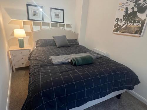 Quiet double room in Canada Water
