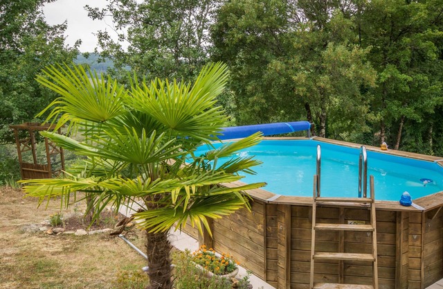 Quietly located house with private pool