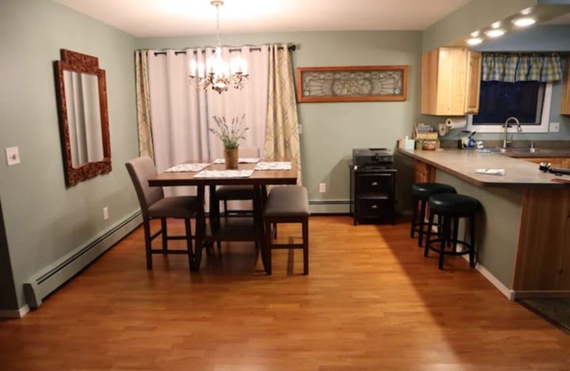 Quiet home with large beautiful deck close to town and the Kenai River