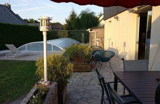 Quiet house near the sea with swimming pool