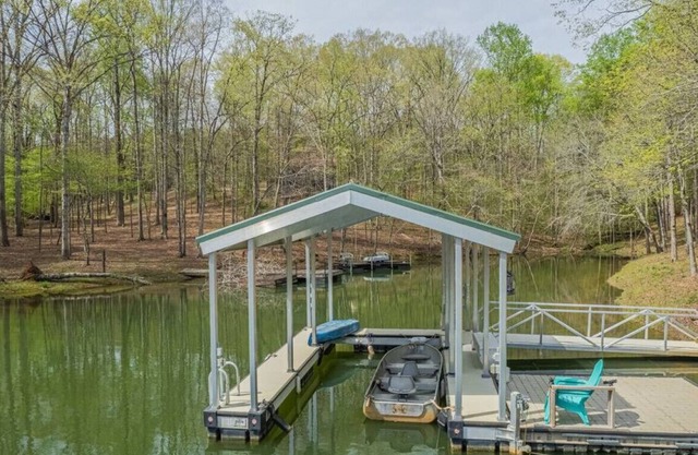 Quiet Lake Hartwell Home with Dock 4 Bedrooms
