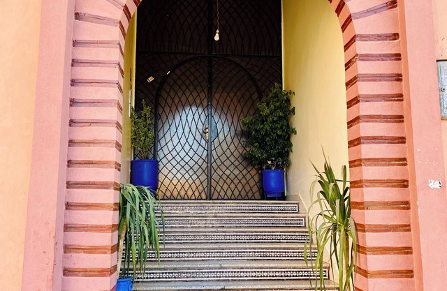 Quiet modern apartment in Guéliz with parking and wifi