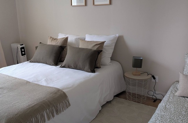 Quiet, relaxing location 9 minutes from the zoo and close to the châteaux.