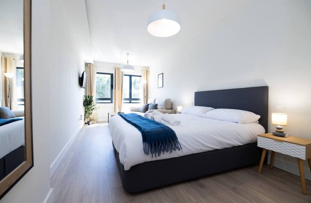 Quiet spacious apartment
