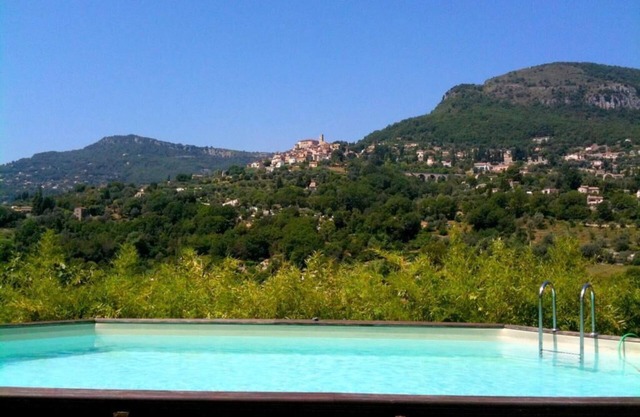 Quiet villa 2 houses, panoramic view, swimming pool