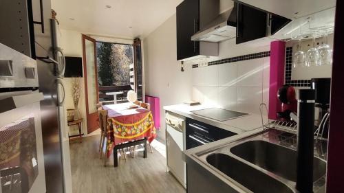 Résidence Saint Genest - Appartement proche Village 4 pers MAE-1911