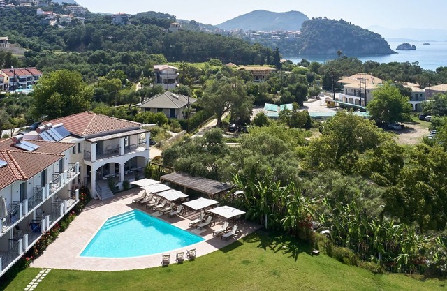 R 1181 Olivia Apartment with Marvellous view of the Pool or the Garden