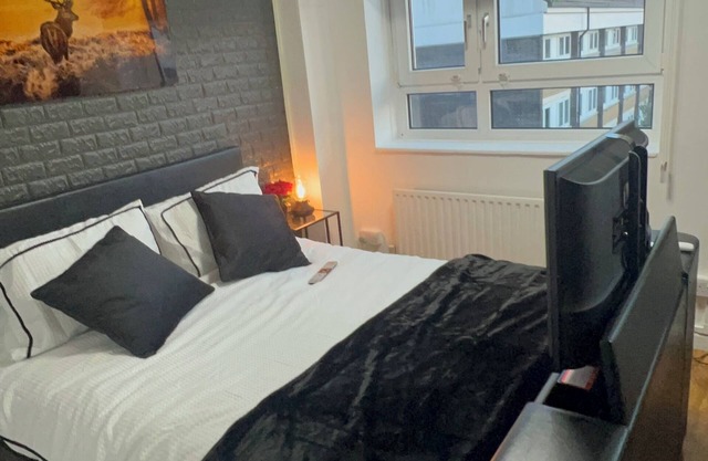 R&V apartment.